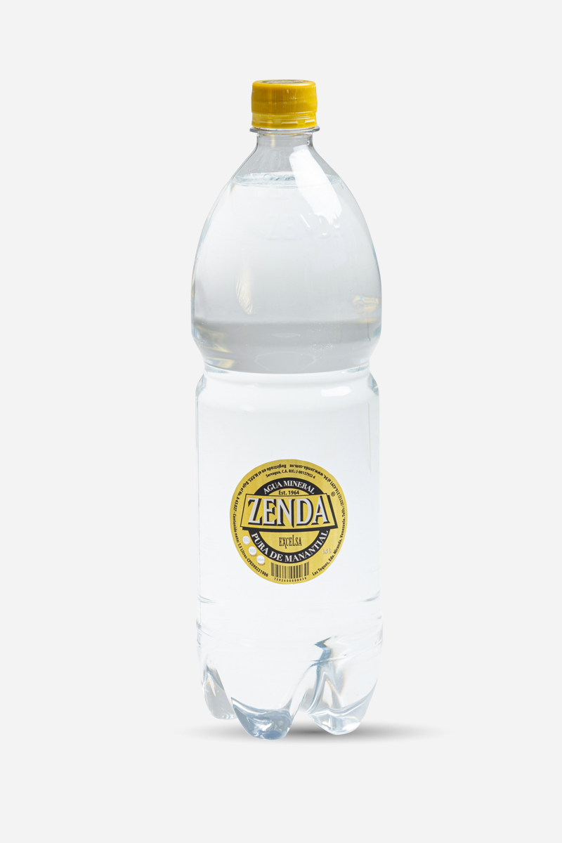 Agua Mineral Pura de Manantial Zenda 1,5 L